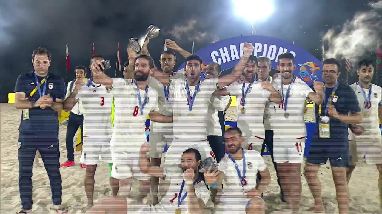 亚洲沙滩足球决赛 伊朗6-0狂胜日本第三次夺冠！