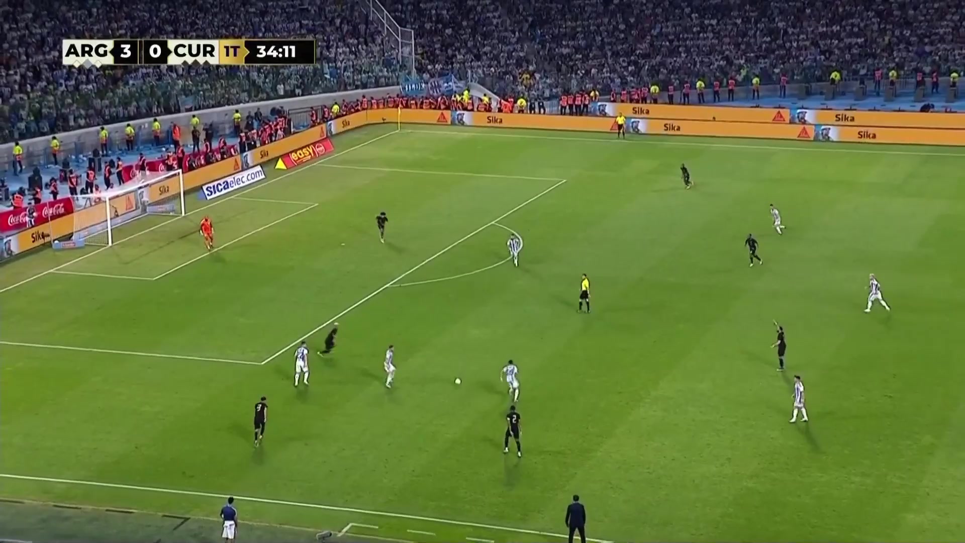 阿根廷4-0领先！梅西助攻，恩佐禁区外远射破门建功