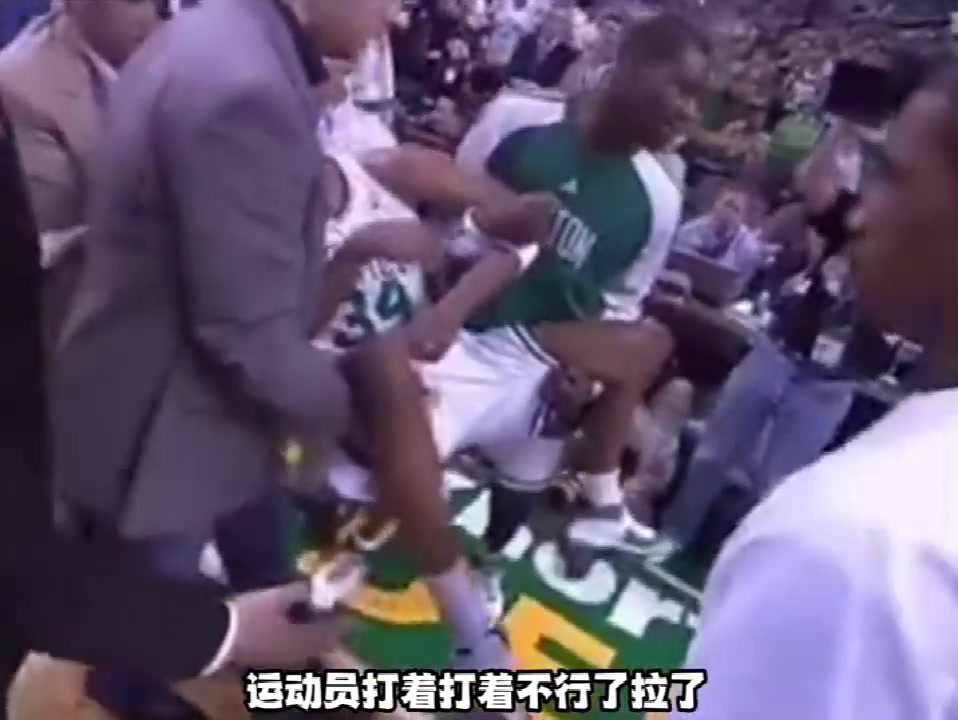 杨毅：姚明在NBA时也曾假装受伤下场拉稀，然后回来大破对手