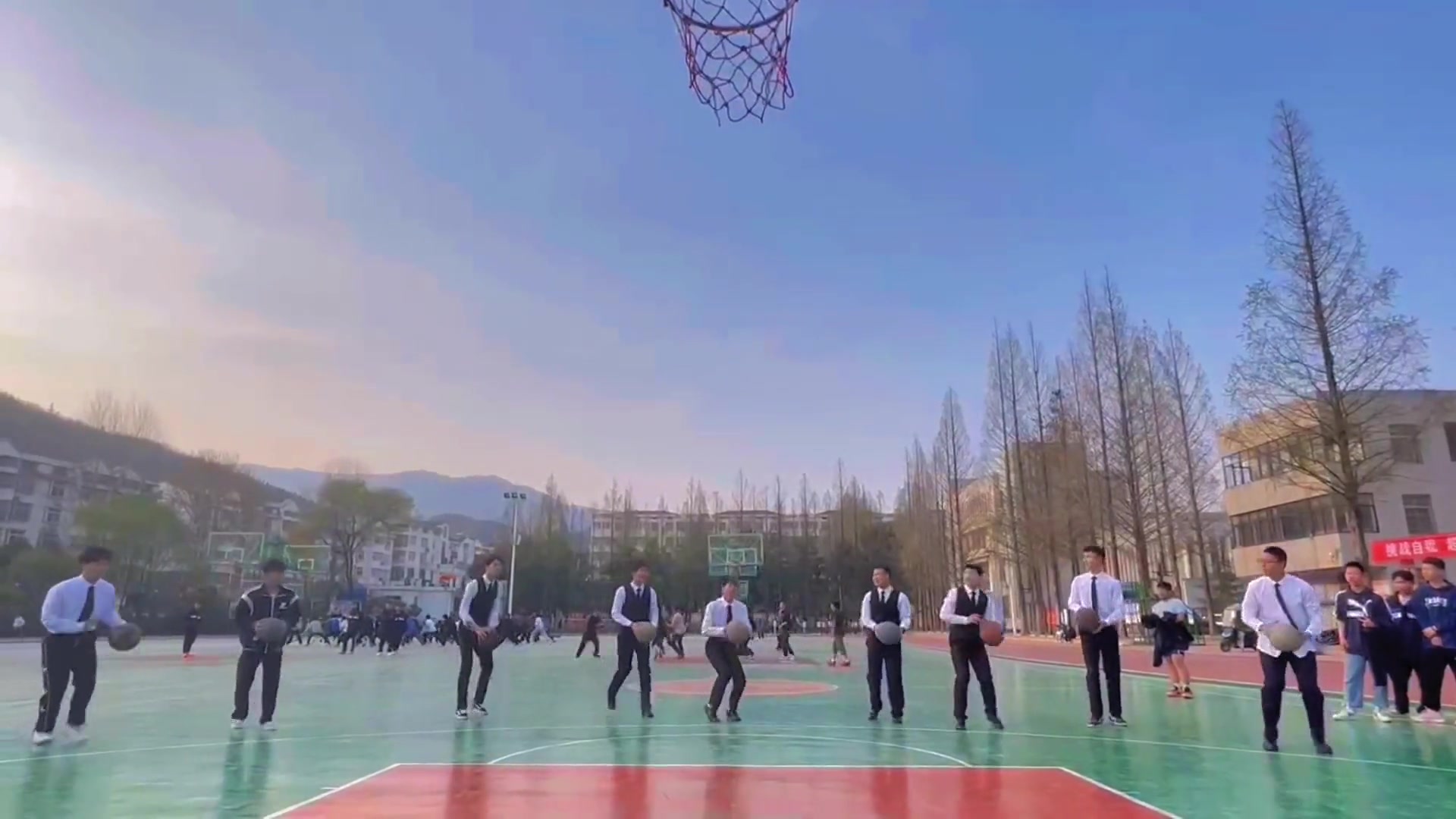 投出去的不是球 是青春