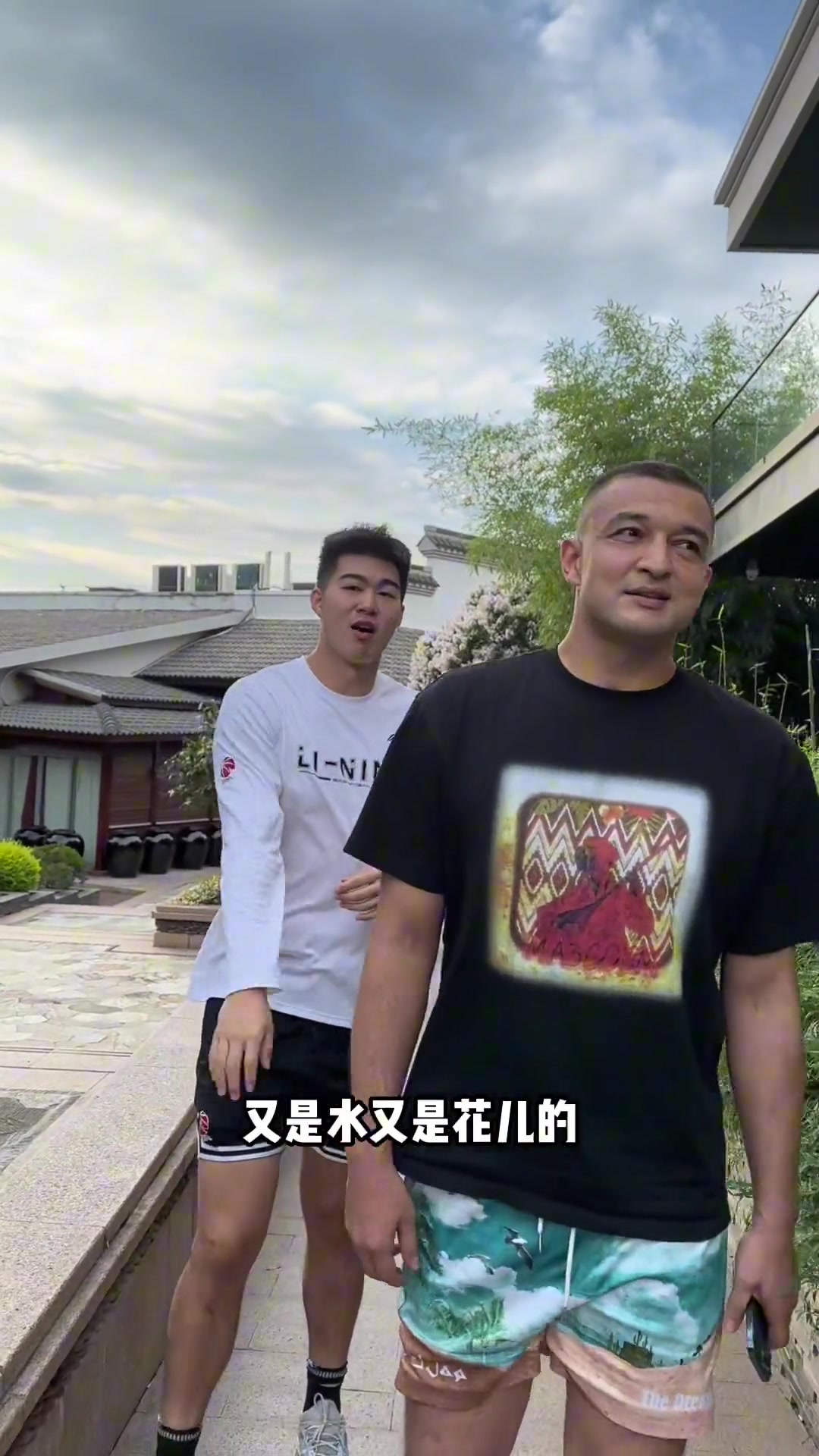 同曦队带新秀李云开去餐厅吃饭 西热：我刚来时吃的公司食堂