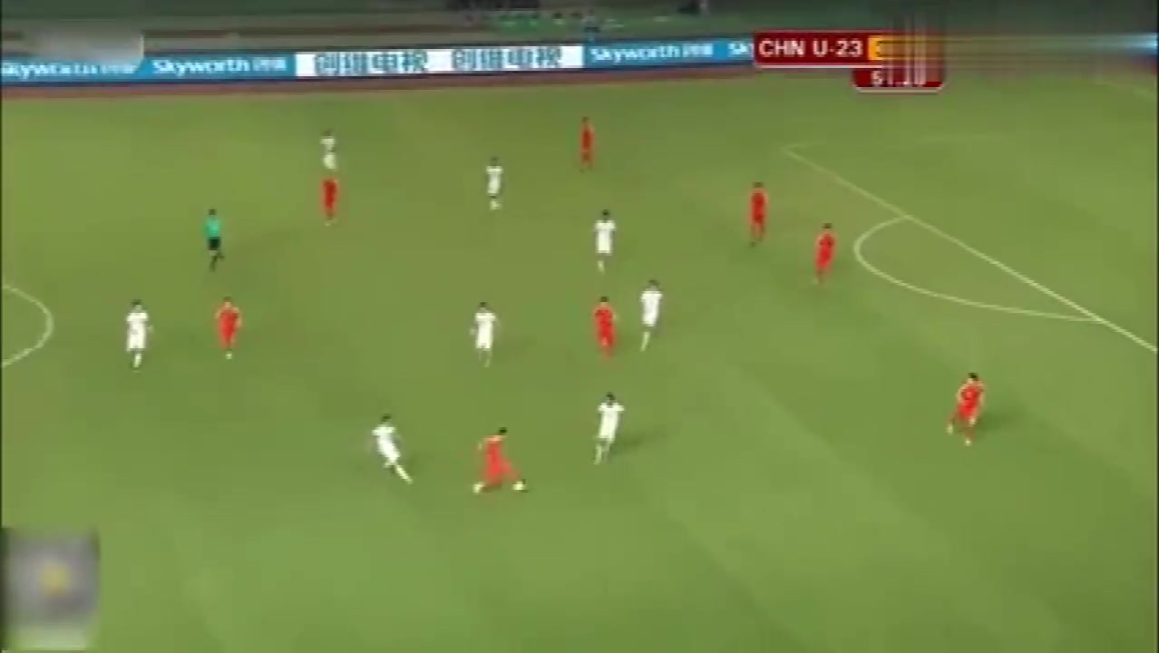 国足比赛名场面，连解说都无语