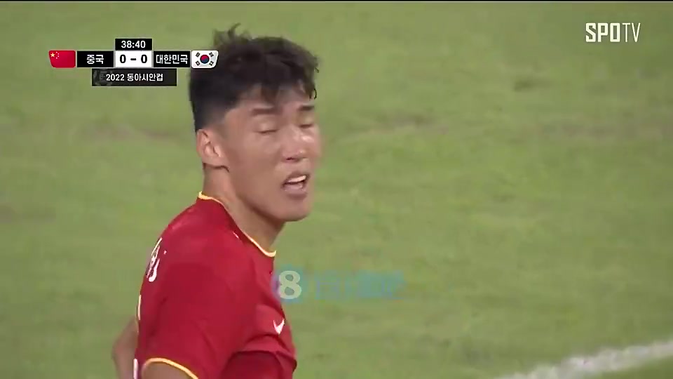 朱辰杰乌龙吊射自家球门，韩国解说笑出猪叫