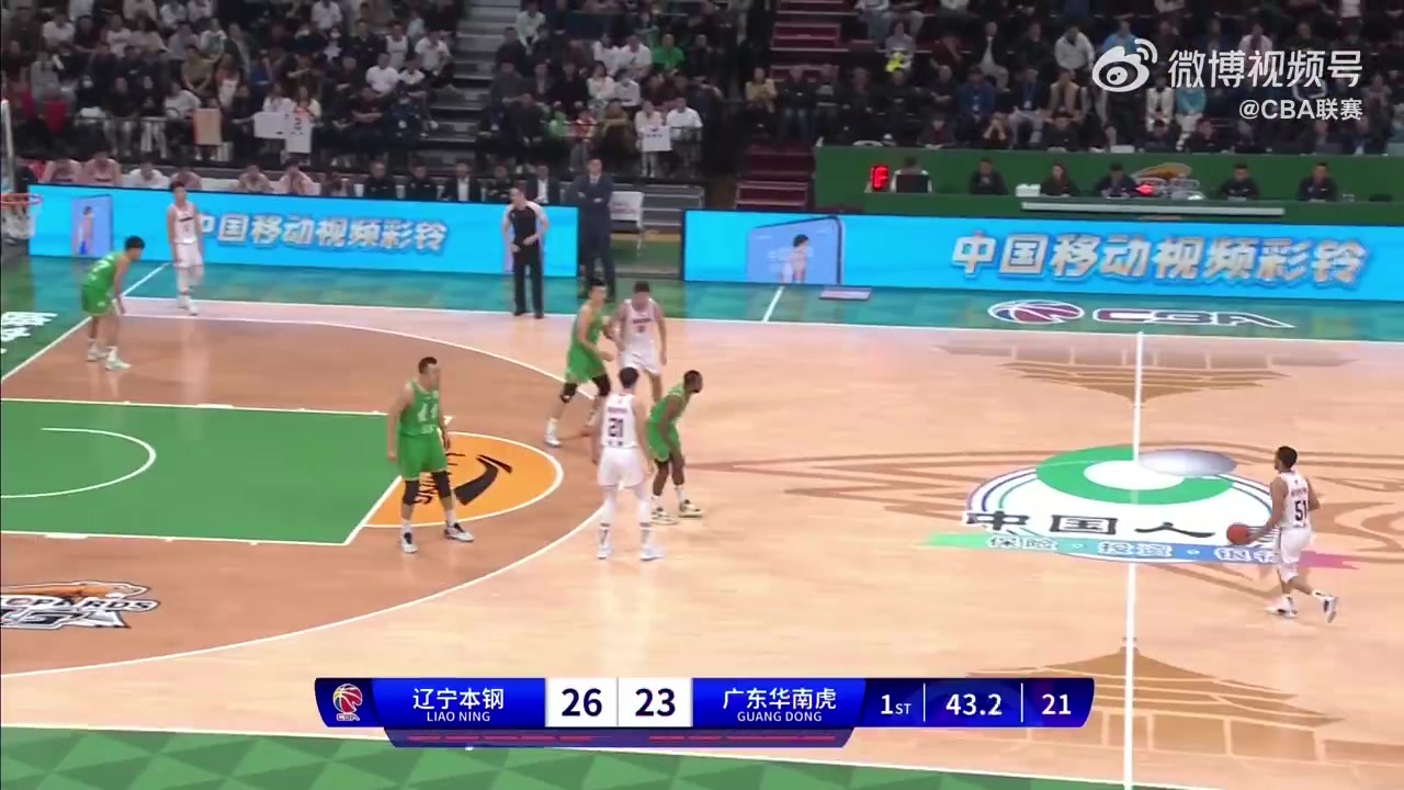 这实力不在一档次！！沃特斯一挑三突围！！面对大韩防守轻松过了