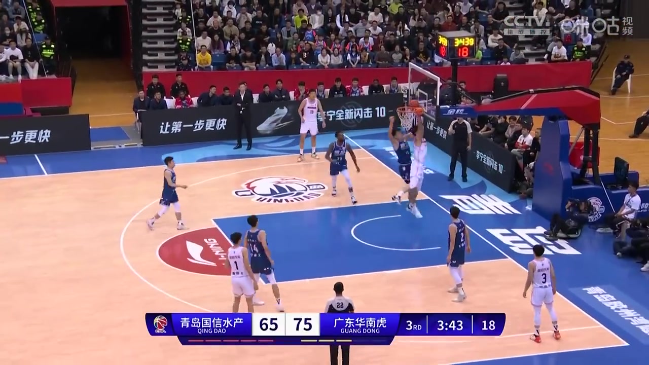 别以为你稳了！杨瀚森篮下送张明池遮天大帽！！