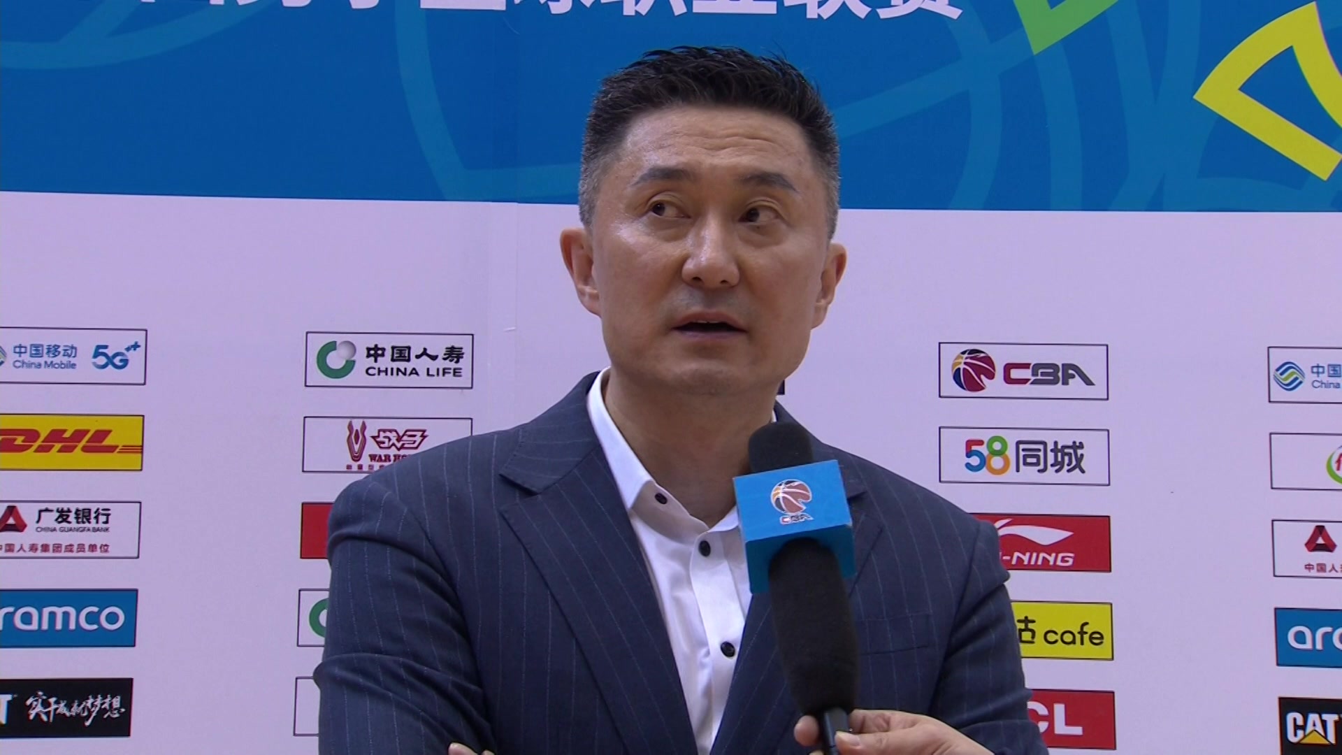 广东大比分不敌山东！杜锋：年轻球员防守轮转出现很大问题