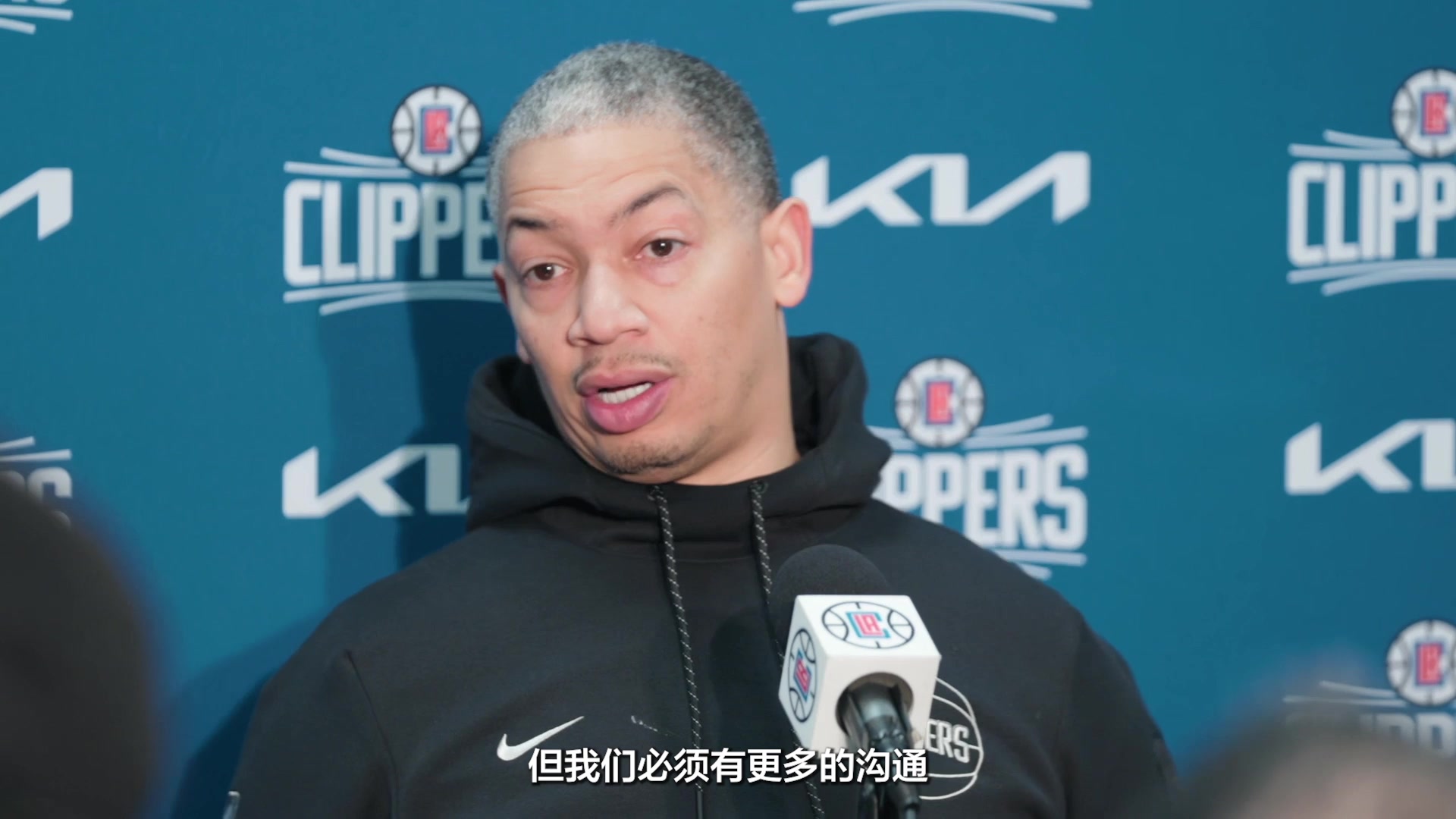 卢指导：还早！但哈登打得太客气了！需要他打得更侵略性