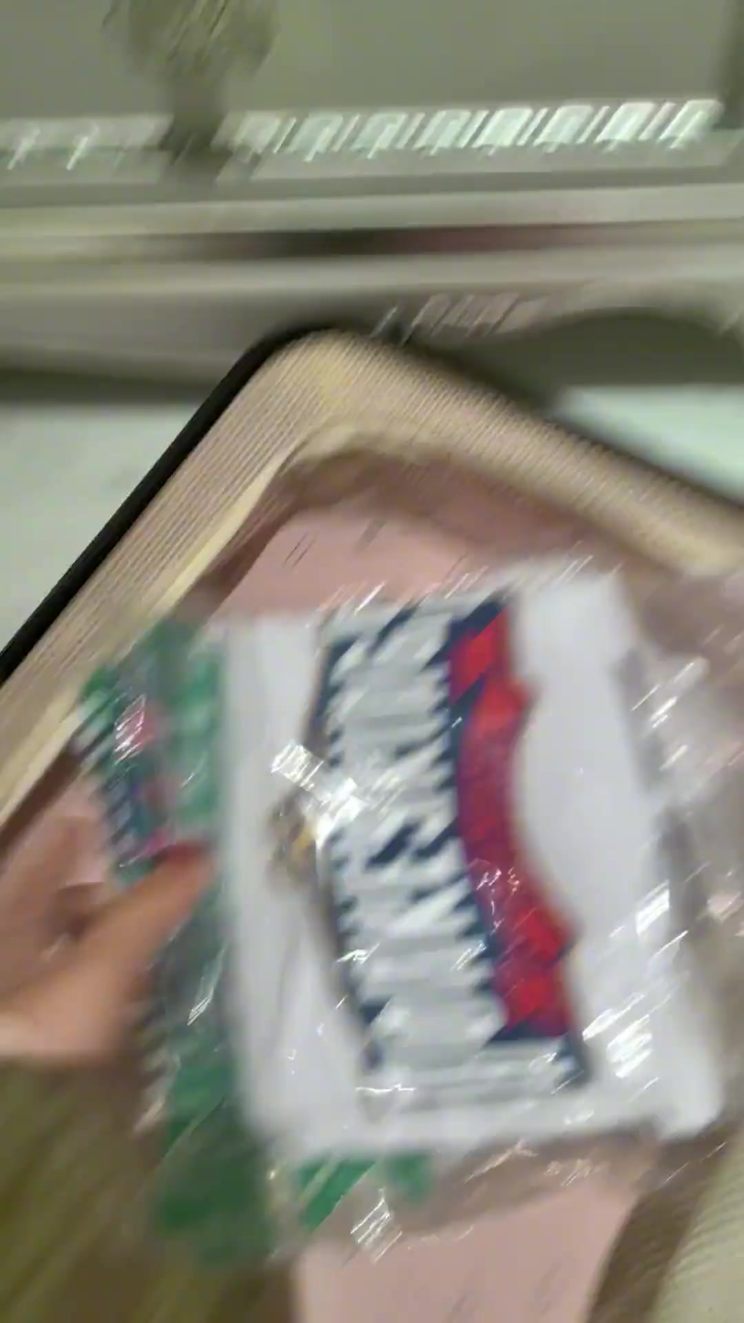 同曦老板儿媳晒视频：带两件丁哥的球衣
