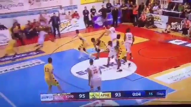 绝平战术非常漂亮！可惜就是进错篮框了