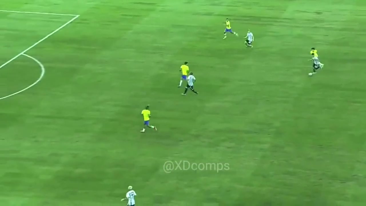 下一个梅西？U17世界杯，阿根廷小将埃切维里戴帽，进球个个精彩
