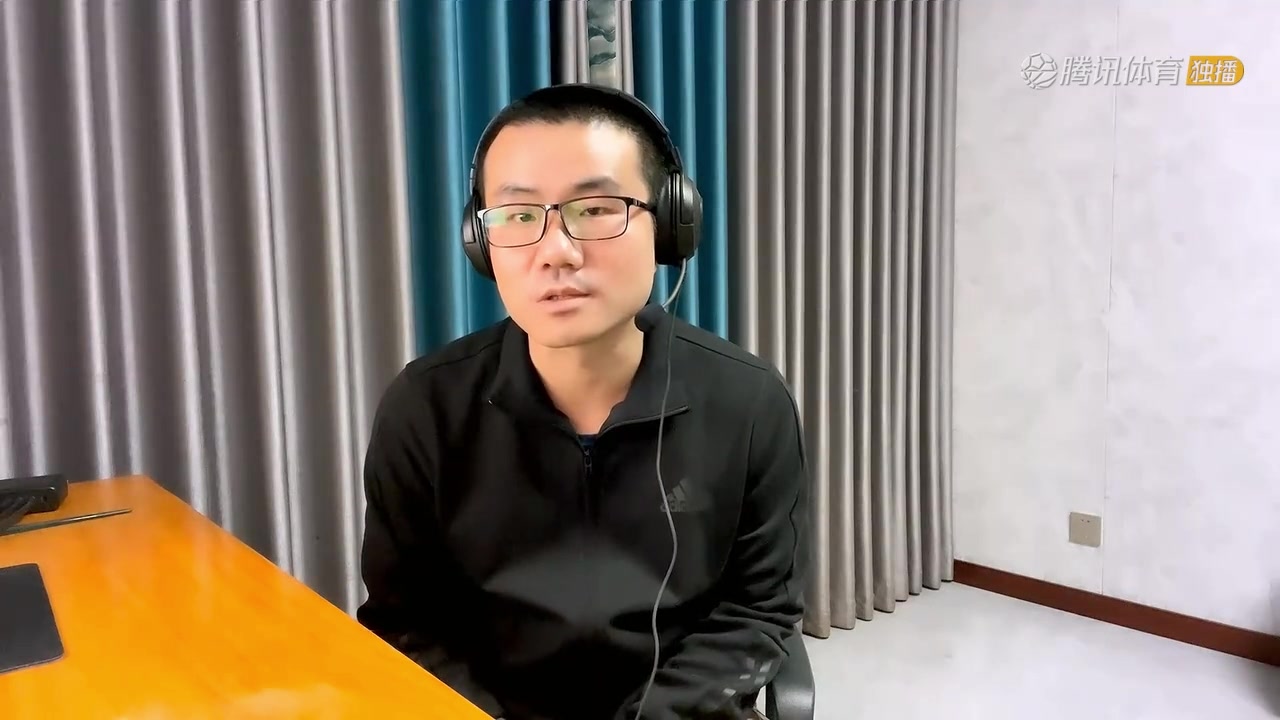 徐静雨反驳任冉：库里跟22年夺冠那年更生猛！追梦进攻比以往更强