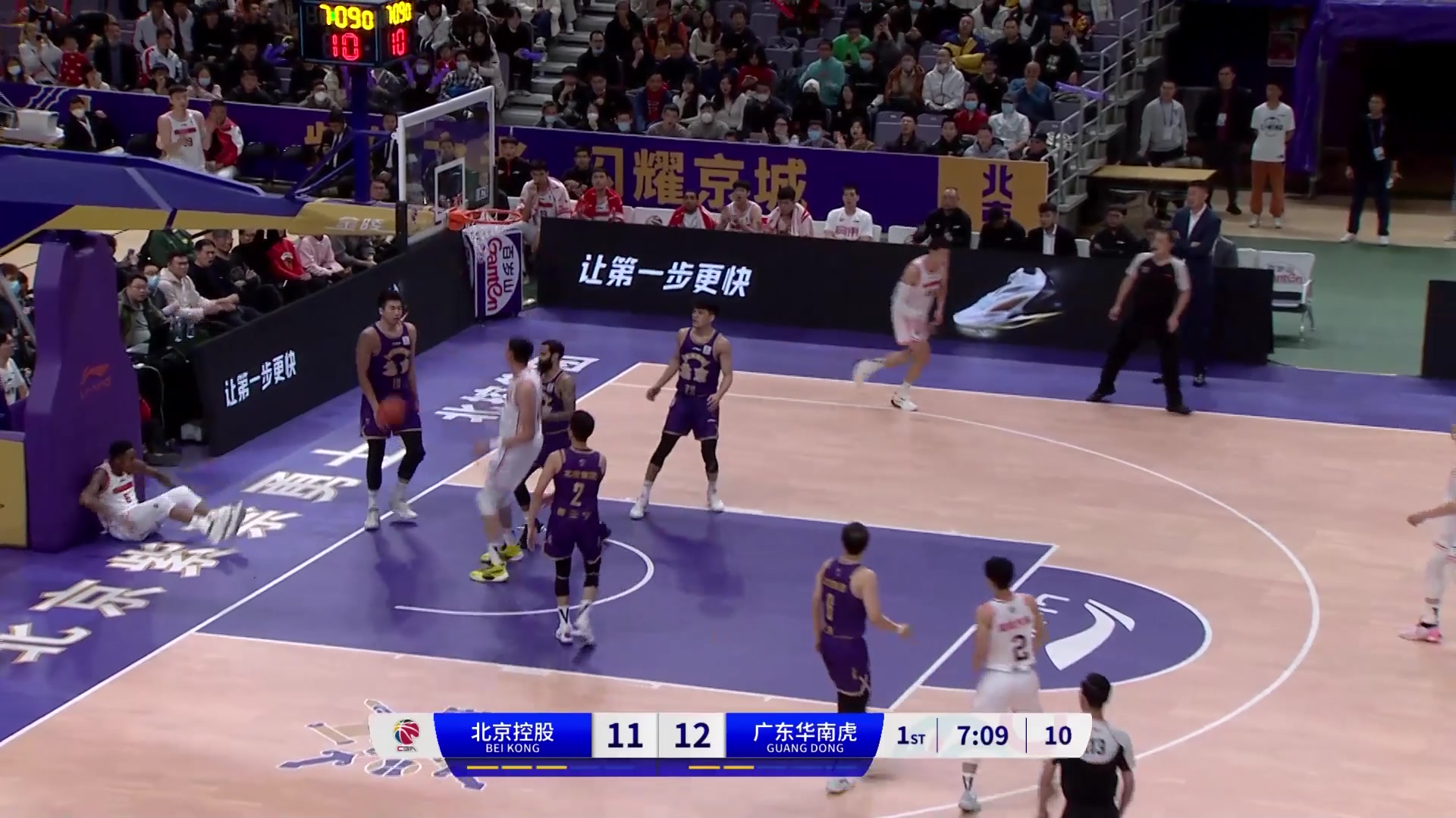 大魔王强势归来！周琦11中9砍下27分21板3帽统治内线
