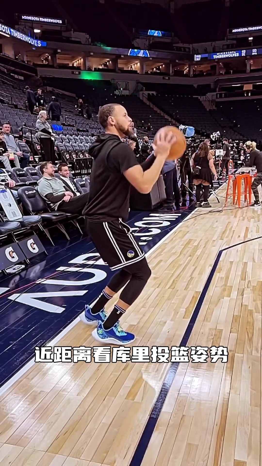 慢镜感受库里的投篮 接球自动回正真是射手DNA