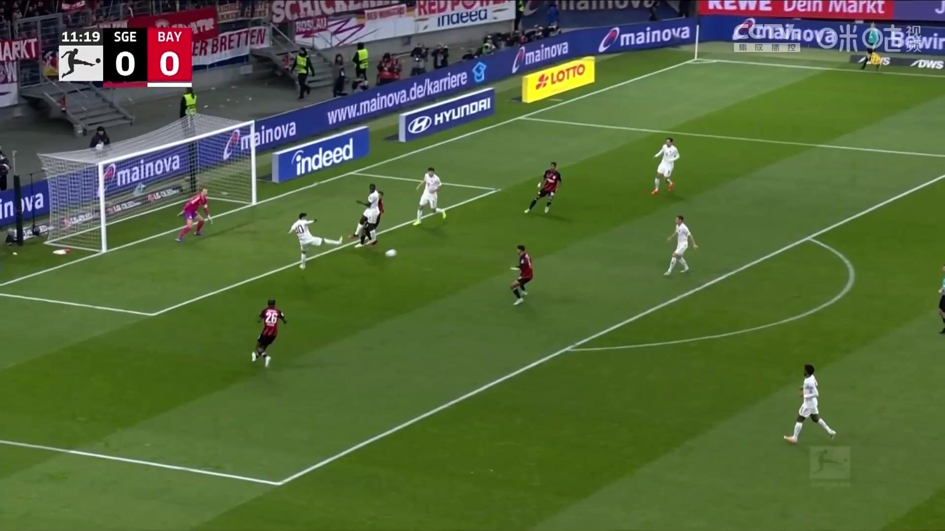 拜仁0-1落后！马兹拉维低级失误送礼，马尔穆什补射破门