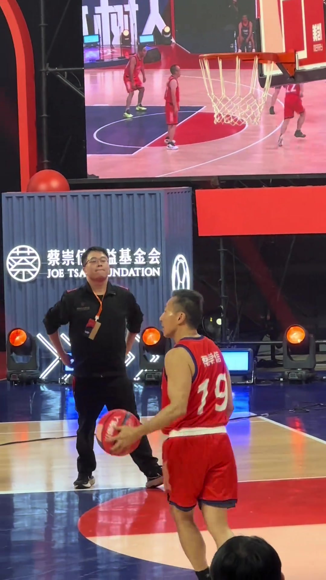 篮网老板蔡崇信打球什么水平？