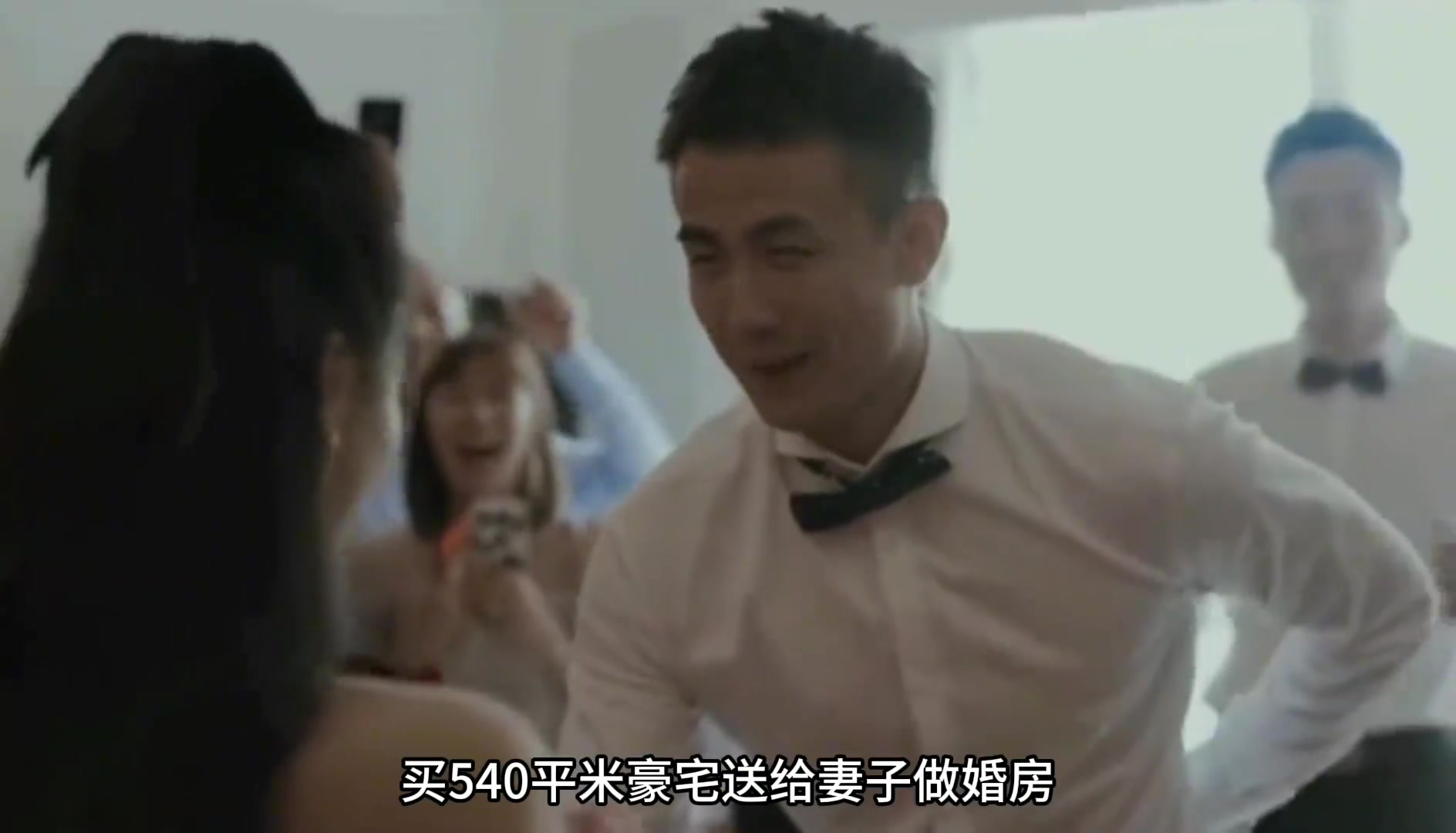 揭秘赵继伟妻子：北京人艺演员，人美爱笑大长腿~