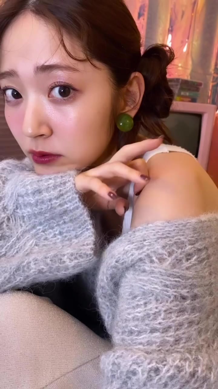 什么神颜？日本国脚田中碧女友铃木爱理
