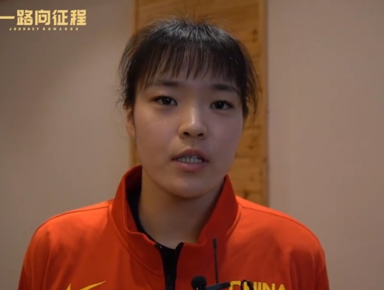 许晨妍：投篮是我的优势 中国女篮永不言败 能打硬仗