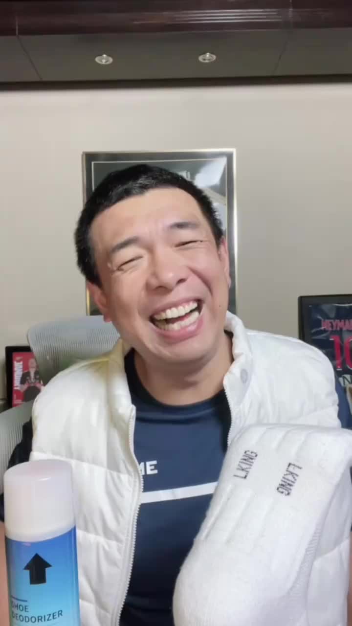央视播出足坛反腐案细节，前国脚徐亮大笑称：解恨！
