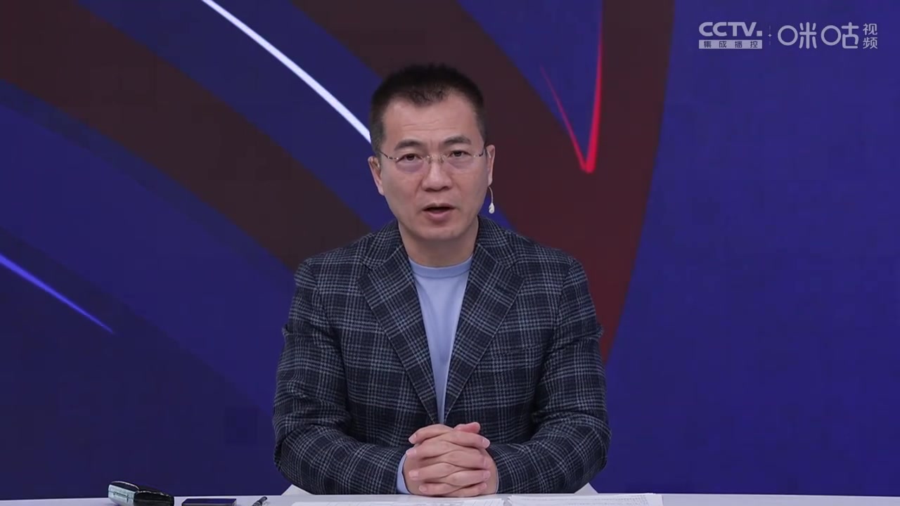 黄健翔：中国历来不缺足球人才 只是路或许走偏了