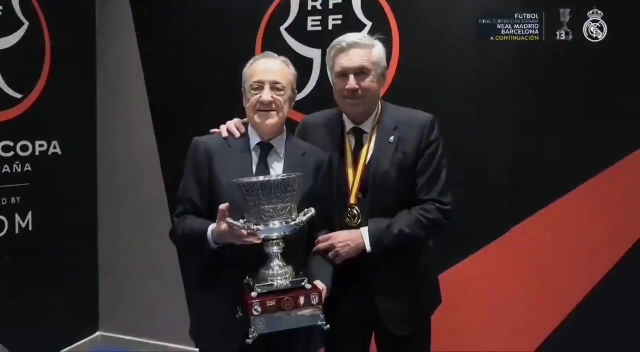 俩老头配合的挺好！安胖：Hala Madrid。老佛爷：Y nada más。
