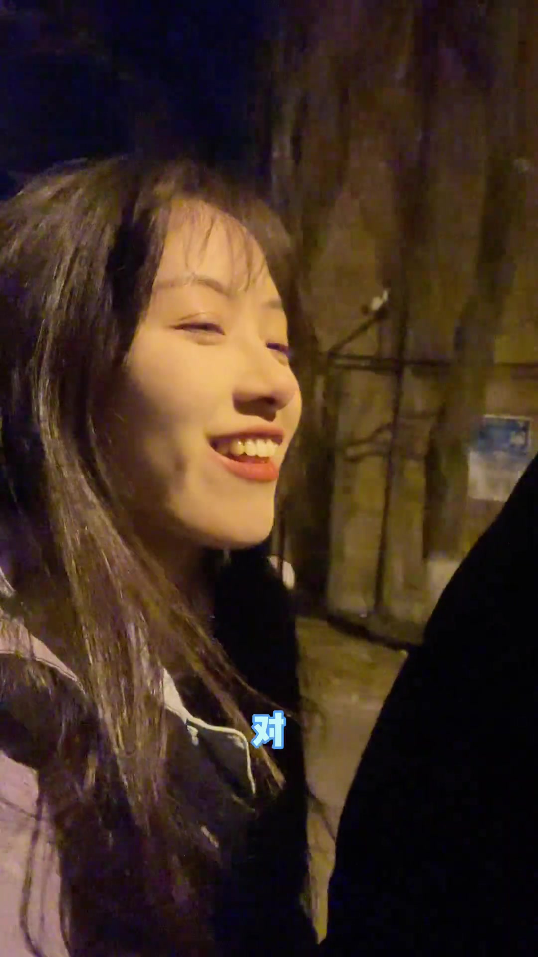 真的有这样的女友吗？美女妹子送男友2张C罗门票