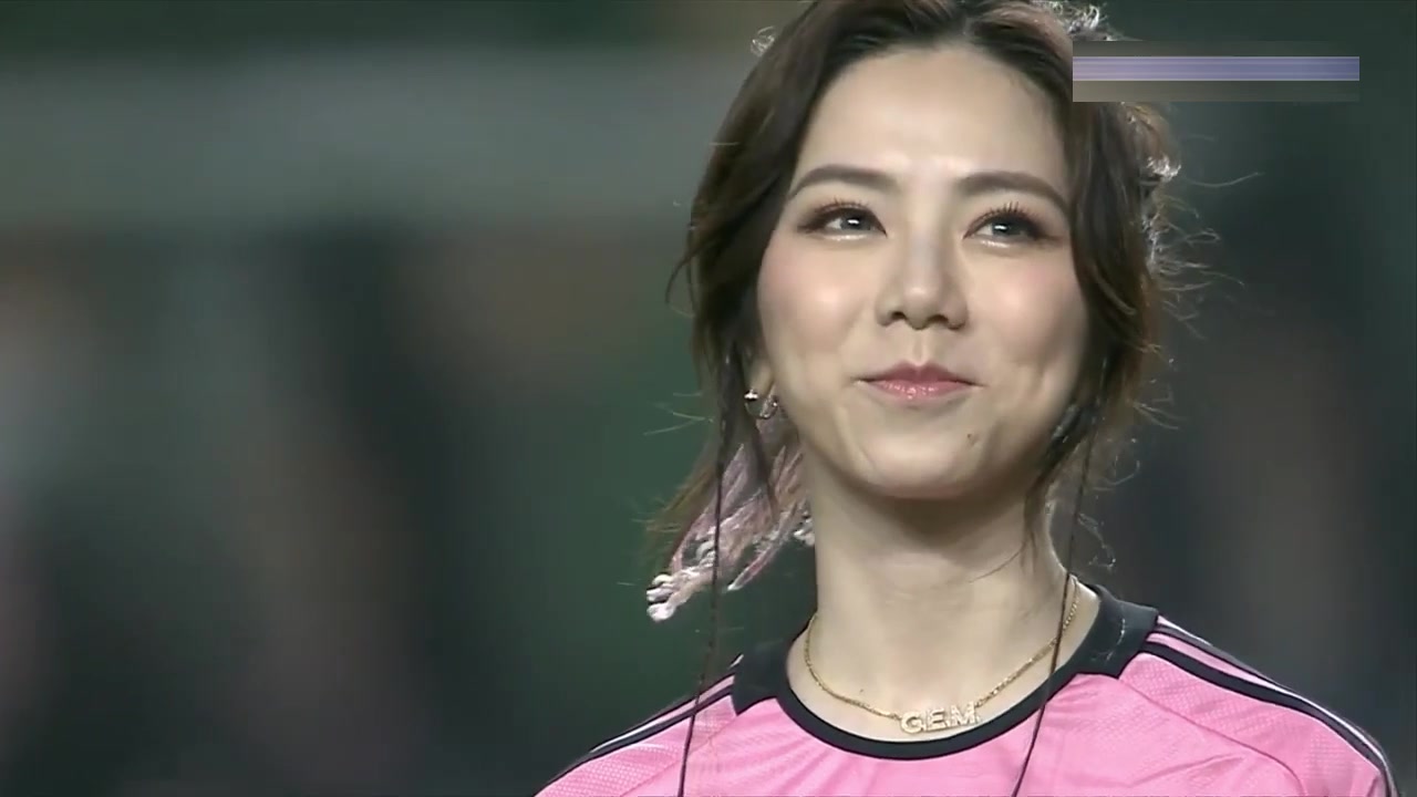 什么水平？梅西中国香港之行，邓紫棋演唱《Gloria》