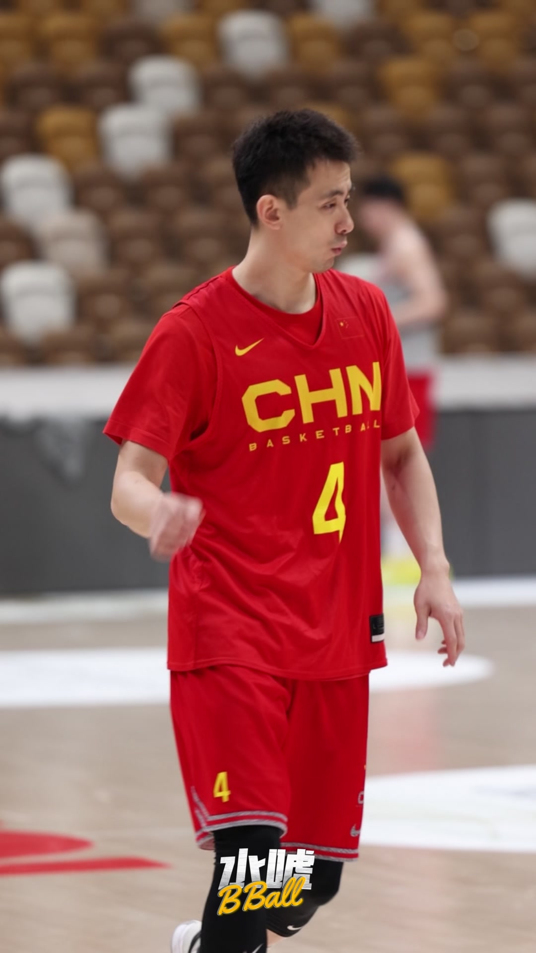 中国男篮小伙子们看上去都挺轻松的 这就放心了！就是干