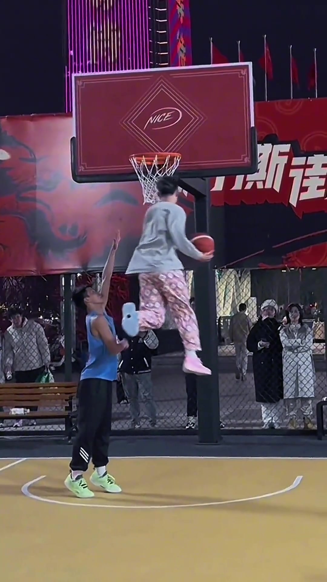 离了大谱，这是电影里面才会有的剧情吧
