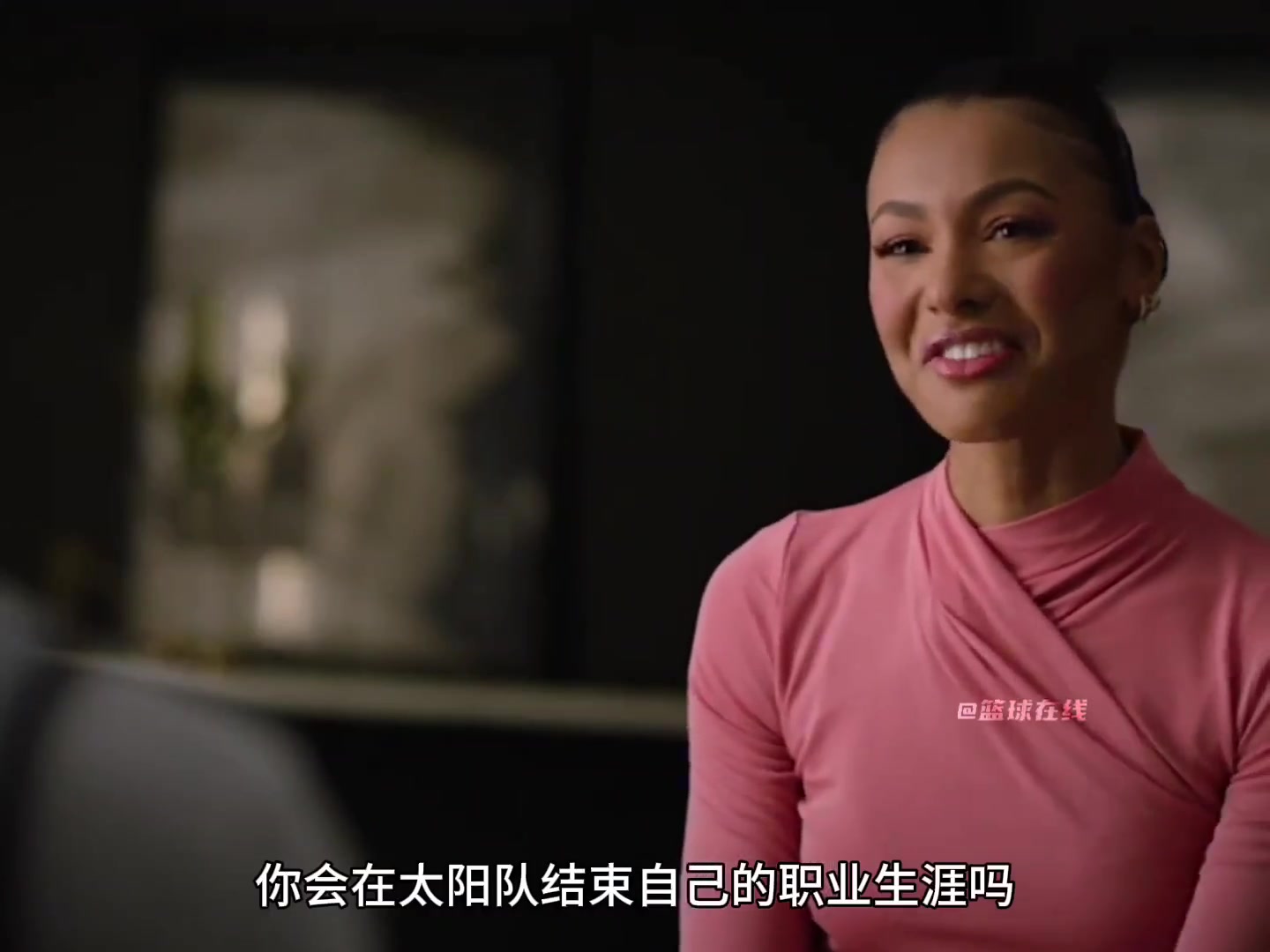 美女主持提问：会在太阳退役？杜兰特：我在其他队有说过类似