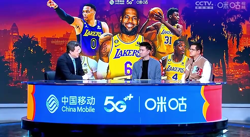 杨毅此前：詹姆斯起码还能再打4年，总得分4万3千分一点问题没有