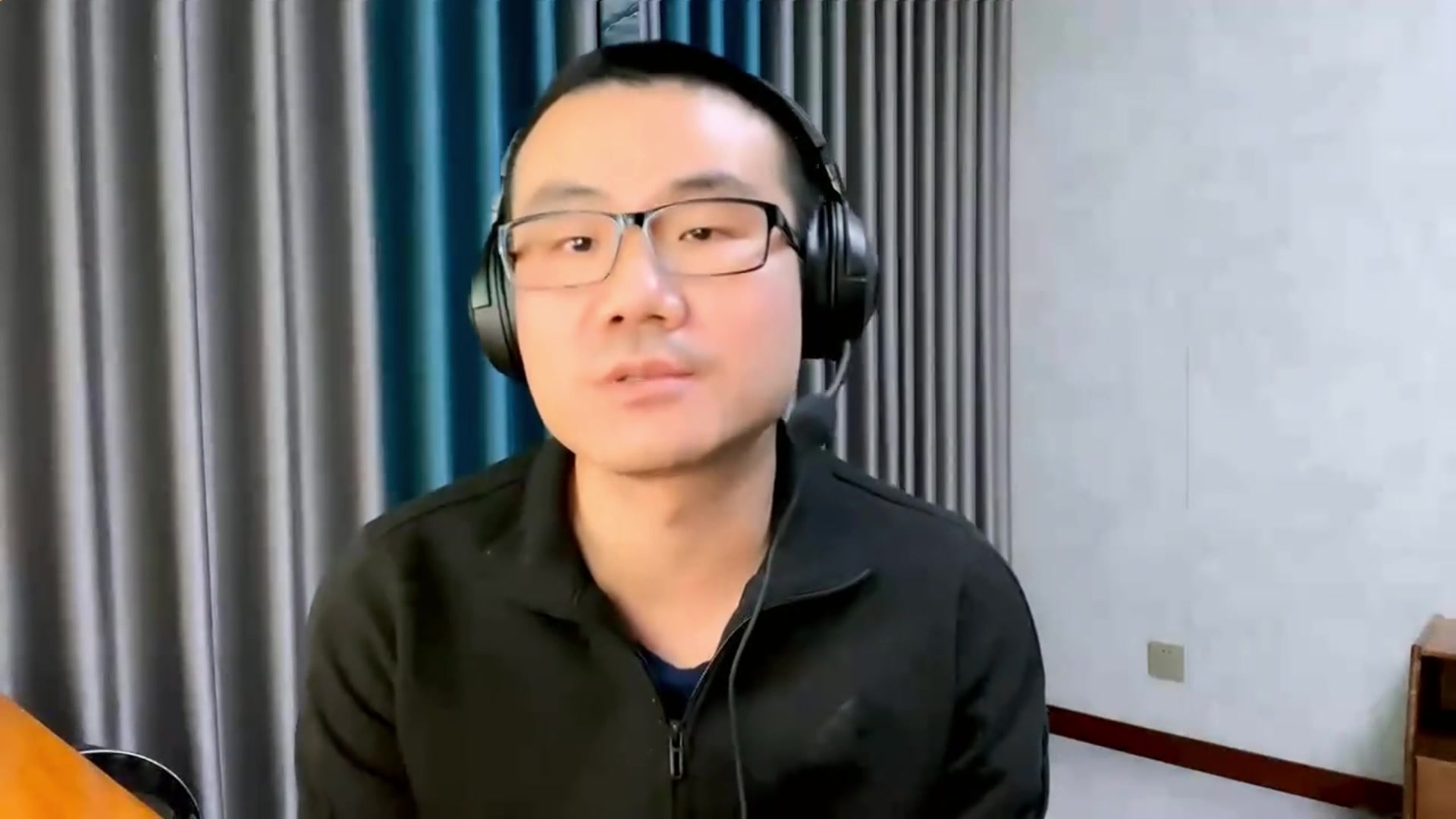 谁是NBA历史第一？徐静雨：乔丹是篮球之霸，詹姆斯是篮球之王！