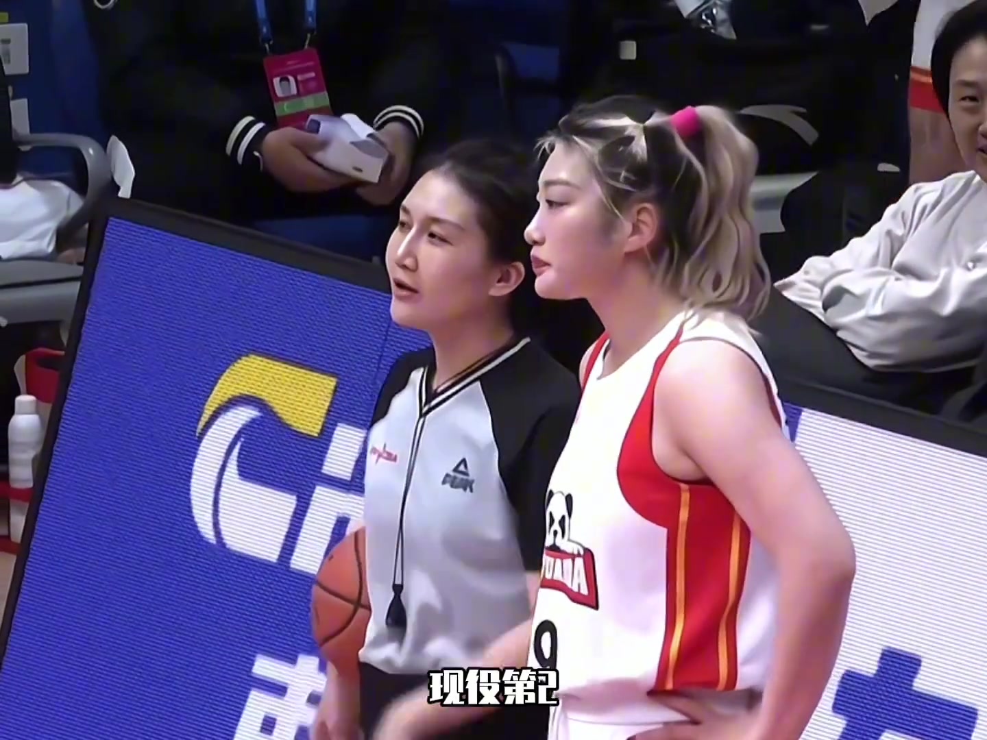 李梦和坎贝奇一个队是这样打配合的！那国内其他球员还怎么玩？