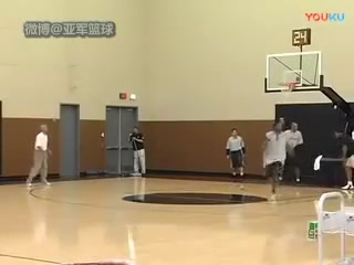 07年选秀前kd接受参访 青涩的书包杜：我想买鞋