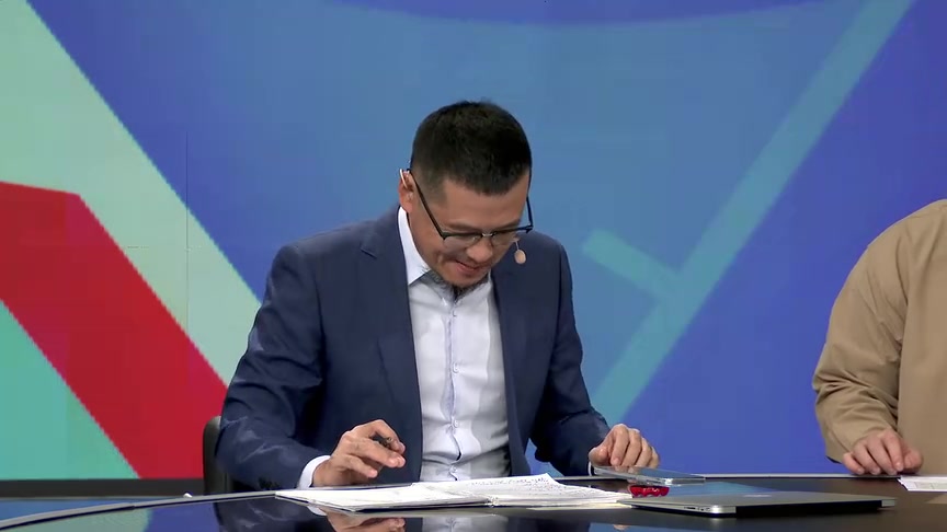 杨毅：本周黑榜属于快船，近期表现极其拉胯。再这么下去西部前四都保不住了