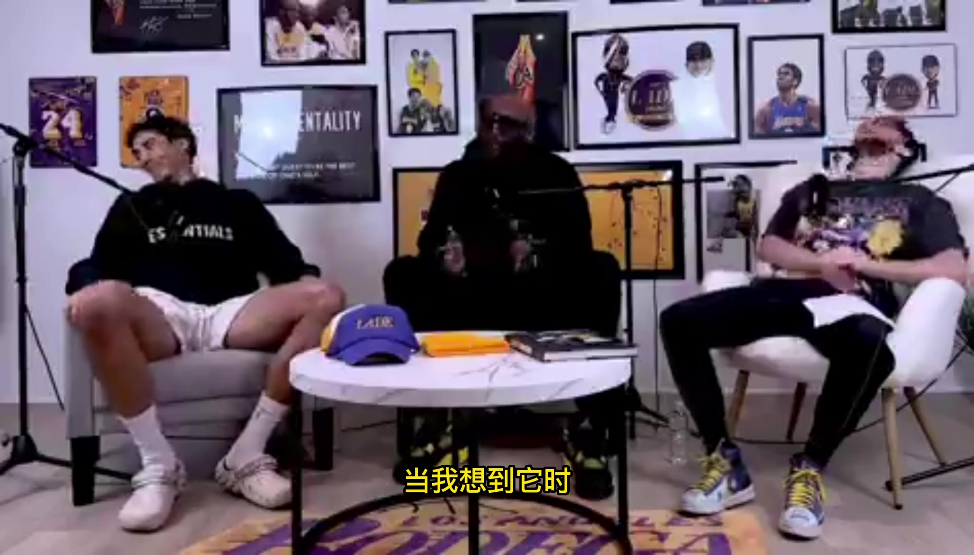 太猛了吧！奥多姆：我在每场比赛之前都会“打飞机”~