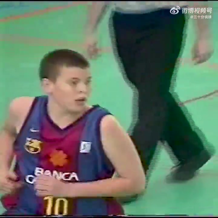 今天退役球衣！这你能看出来是小加索尔吗？