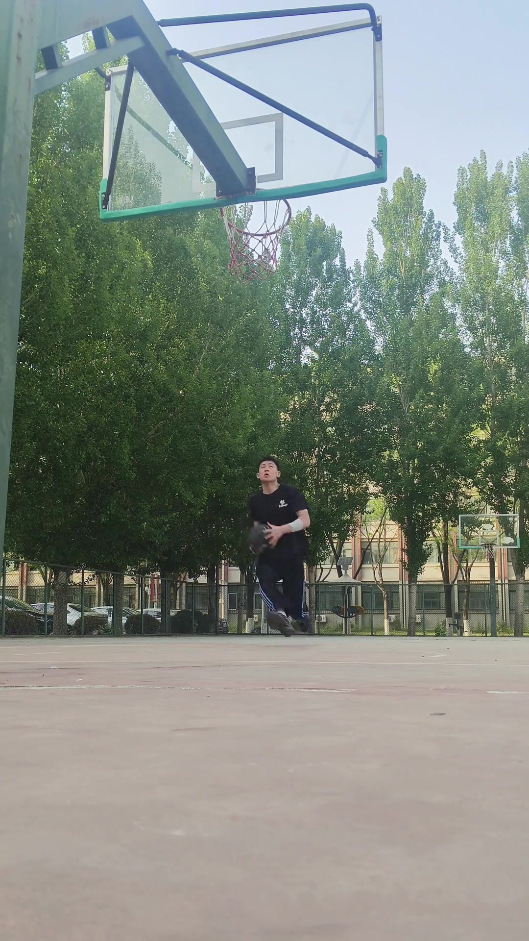 这种人是真的菜？还是假装很菜？