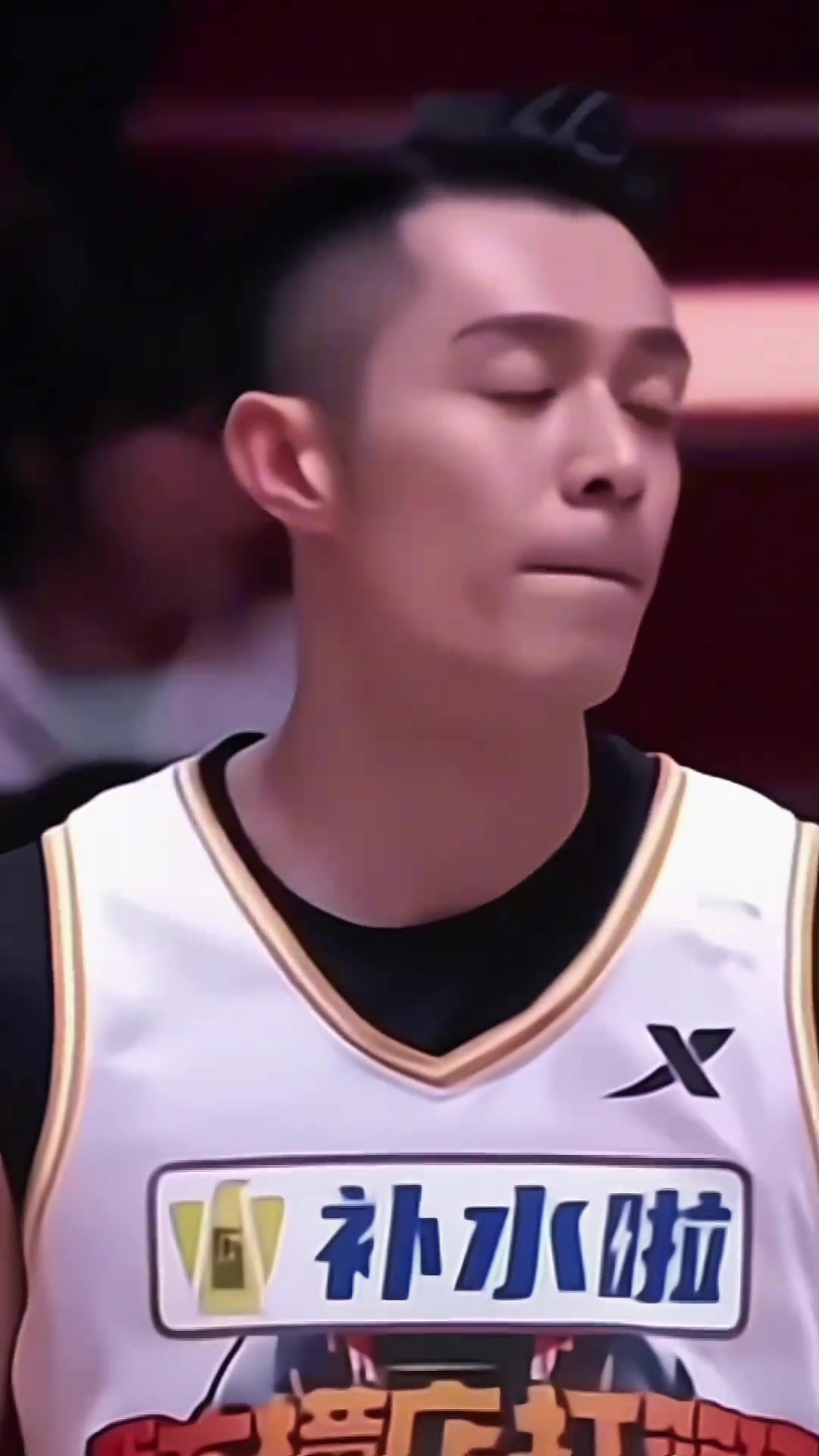兄弟，咱打球的时候是不是也这么帅!