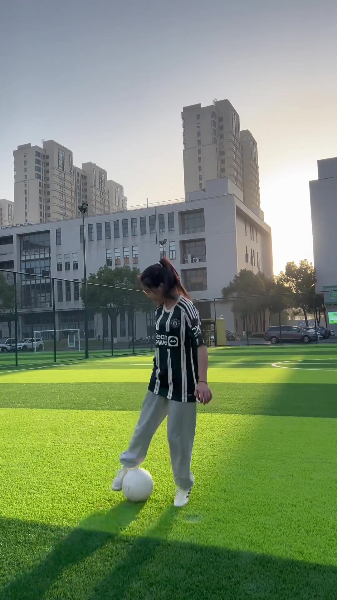 这转圈圈什么水平？美女小姐姐致敬安东尼