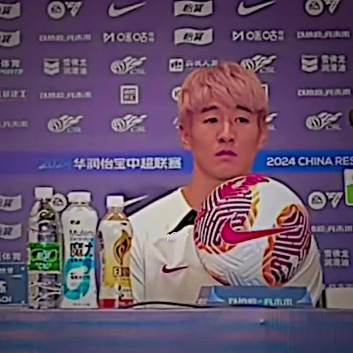 “大学生洋气一点怎么了?“