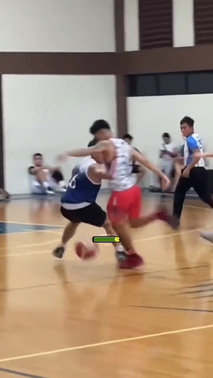 这一套丝滑连招 欧文来了也得掂量一下