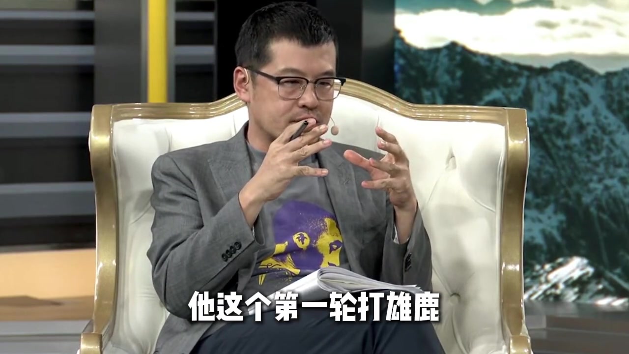 杨毅：步行者前两轮对手都有不同程度受伤 但是面对凯尔特人完全没有取胜机会~