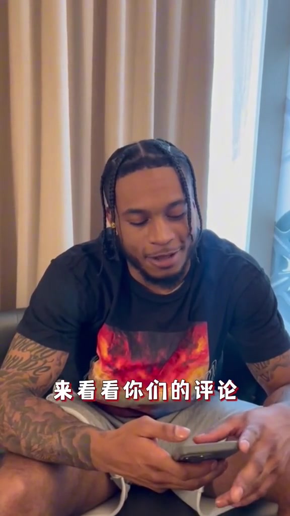 啥时候参加扣篮大赛？惠特莫尔回应：也许我会参加 但是近期应该不会~