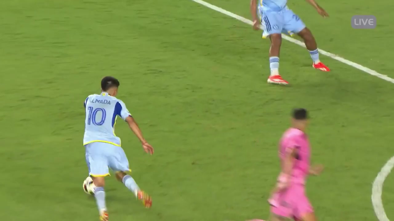 迈阿密主场1-3落后！蒂亚雷门前抢点破门再下一城！