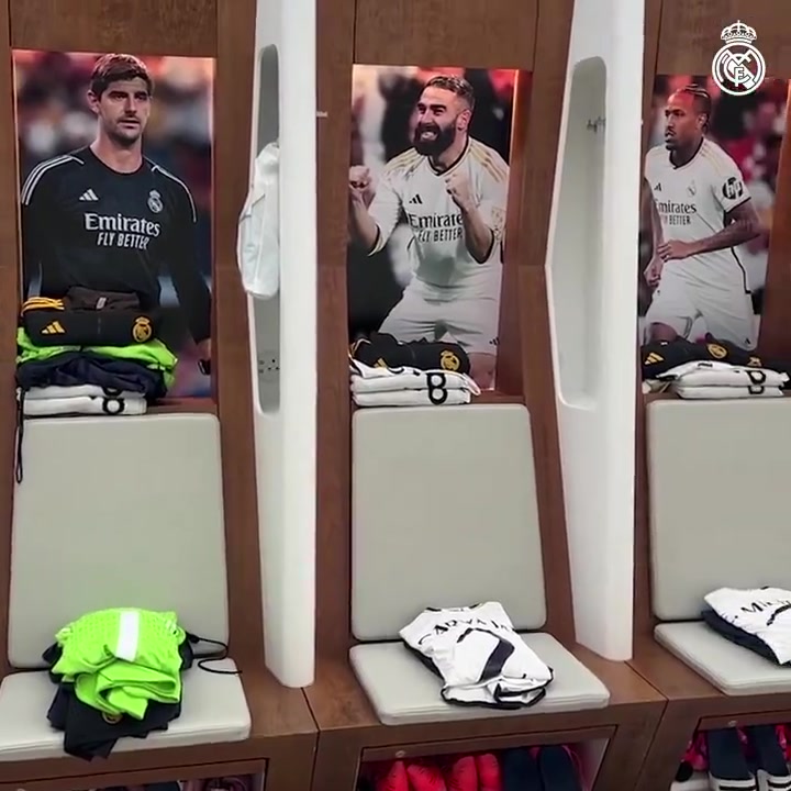 皇马官方：我们的更衣室一切就绪！#APorLa15