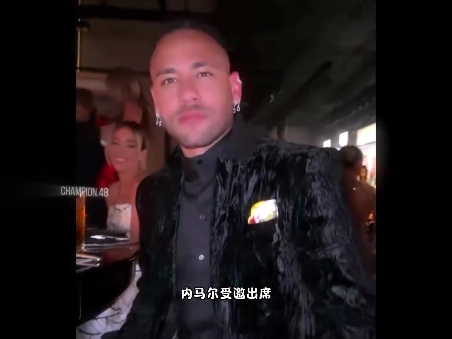 内马尔：赢得国王杯后，我把（玩梗）视频发给了梅西..