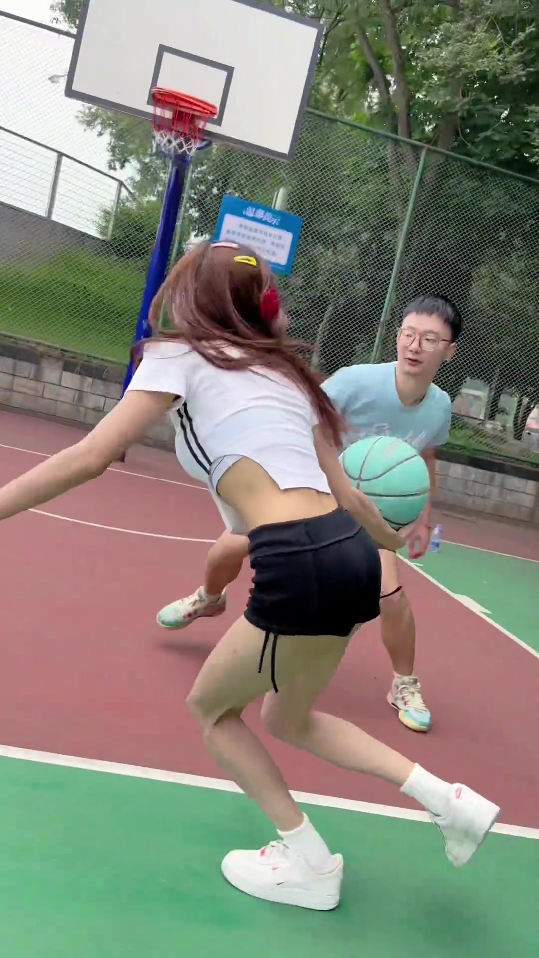 假如打篮球没有走步！这样的动作 你防得住吗？