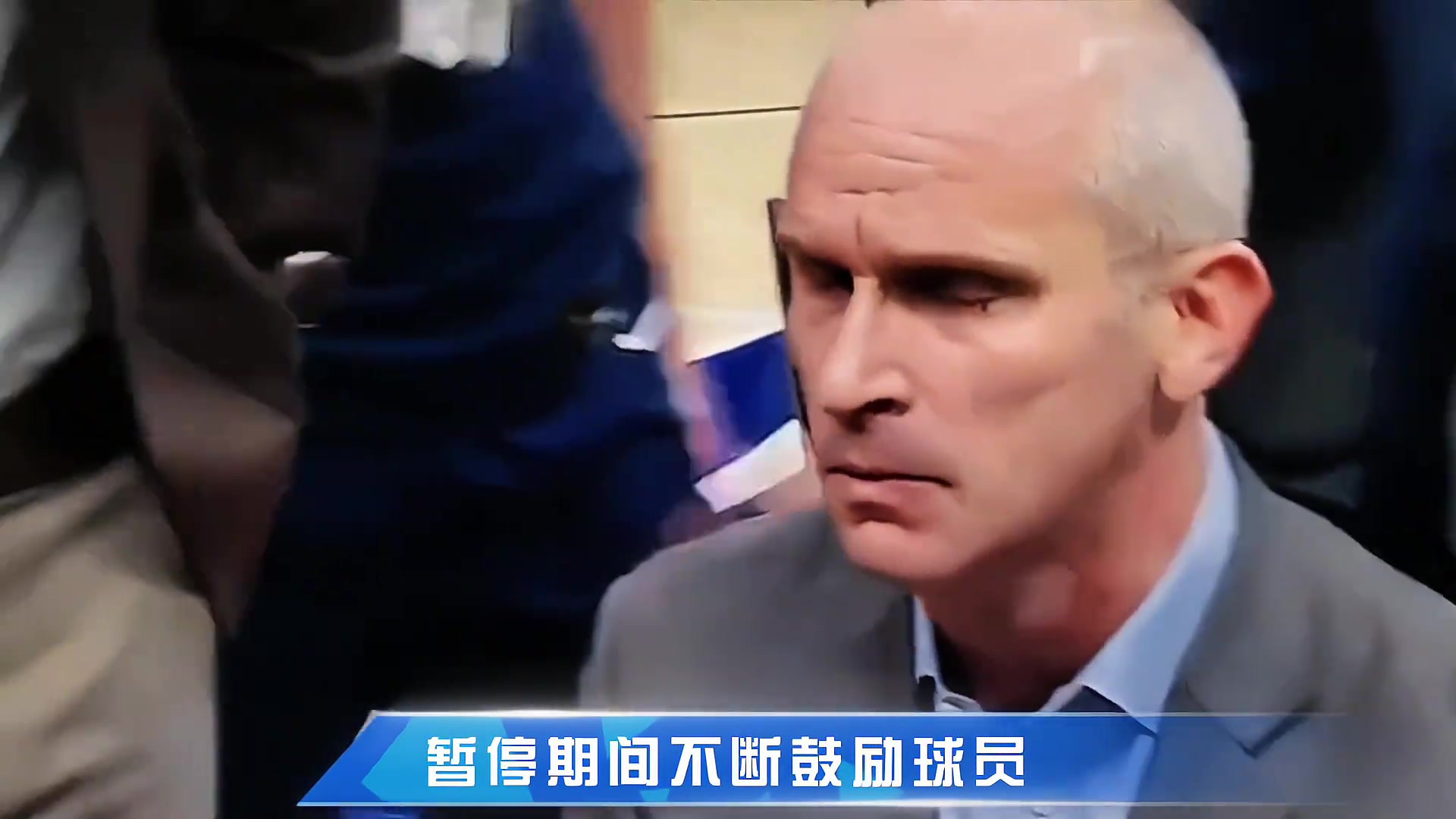 赫尔利大学执教画面 他能成为湖人主教练的答案吗？