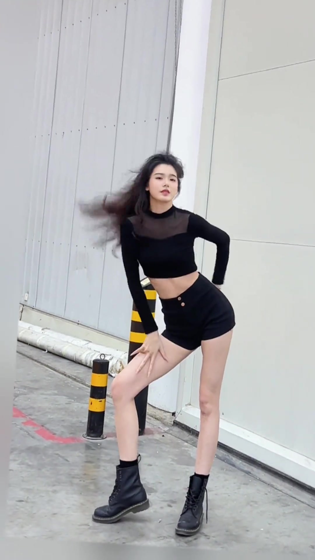 好久不见！广东啦啦队的小六身材越来越好了~
